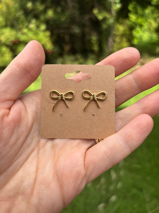 Gold plated bowknot stud earrings