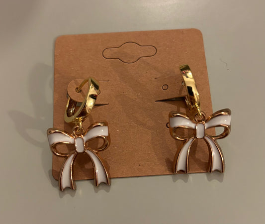White bow earrings